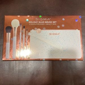CIGMA Holiday Glam Brush Set-Brand New